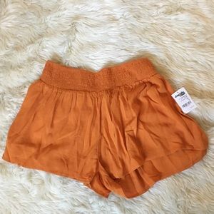 NWT Cute shorts 🍊